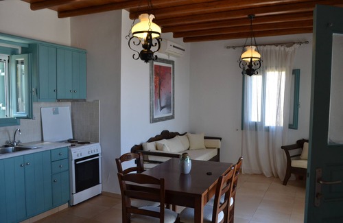 Tinos Town Casa | Villa Ioanna Blue- Vacation Houses for Rent 300 Metres by the sea