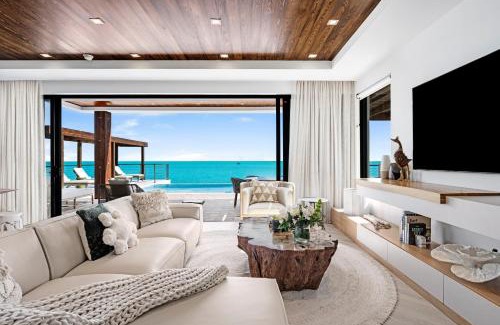 Leeward Settlement Villa | Villa Julia