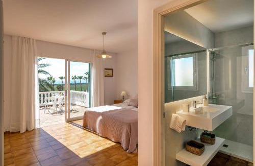 Sant Jaume Mediterrani Villa | Villa KAKABA