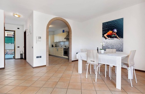 Bolognano-Vignole Villa | Villa 'Katzemburg 5+' con vistas al lago, jardín privado y Wi-Fi