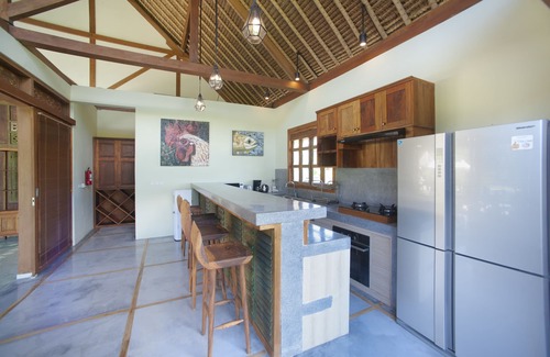 Sidemen Villa | Villa Kropak