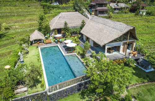 Sidemen Villa | Villa Kropak