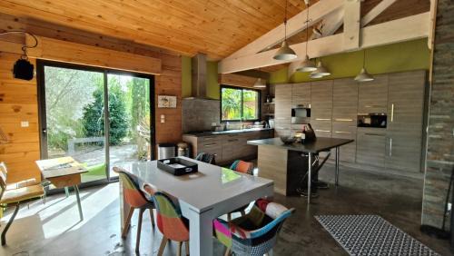 Le Porge Villa | Villa l'Océane dans un écrin de verdure avec piscine 9 à 11 pers