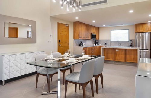 Santa Rosa Villa | Villa La Valencia - Lux Suite 2BR / 3BA - Cabo San Lucas