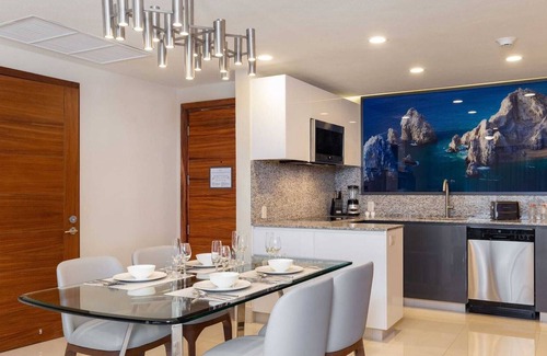 Santa Rosa Apartamento | Villa La Valencia - One Bedroom Pool view suite