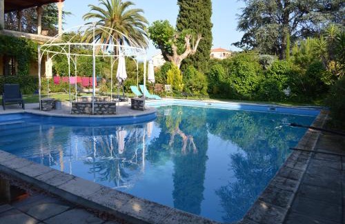 Prades Cama Y Desayuno | Villa Lafabregue