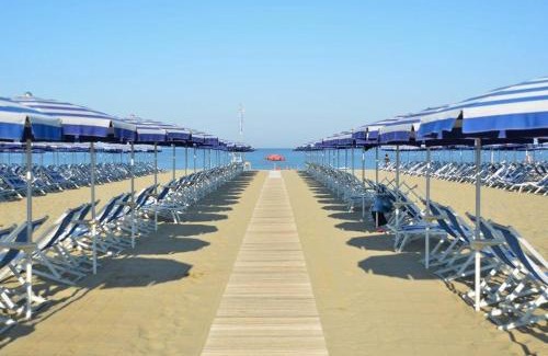 Tirrenia Apartamento | Villa Laura