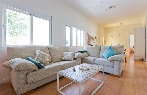 Pedregalejo Casa | Villa Leomar