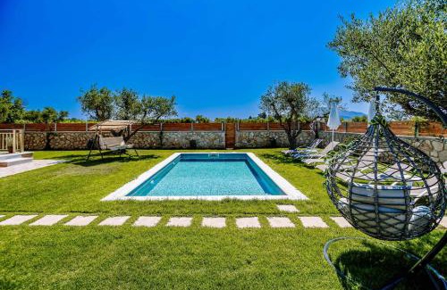 Kalpaki Villa | Villa Levanda by Sealand Villas