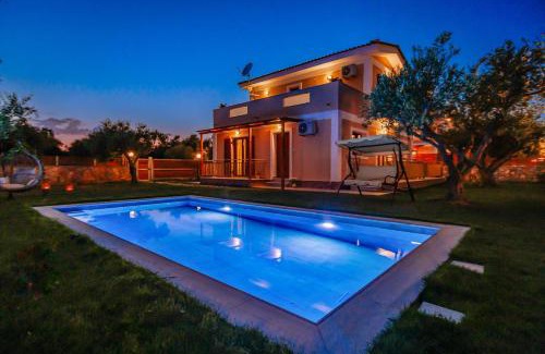 Kalpaki Villa | Villa Levanda by Sealand Villas