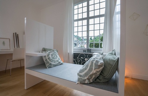 Monschau Villa | Villa "en vivo" con el puente privado, pabellón, Parque, Un solo lugar en Monschau