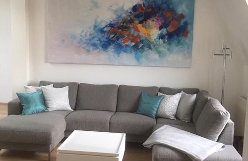 Plauen Apartamento | Villa Ludwig Plauen -mit Klimaanlage-