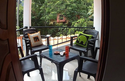 Ambalangoda Villa | Villa de lujo Virginia con piscina y jardín.