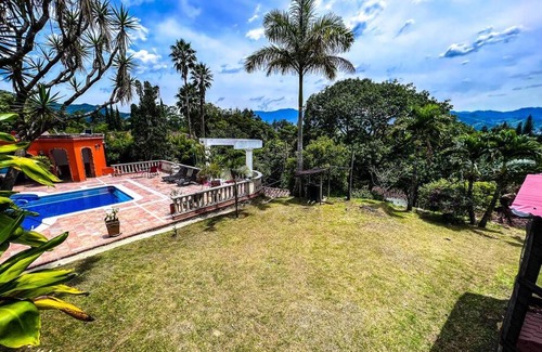 El Poblado Villa | Villa Luz: A Luxurious Mansion in El Poblado