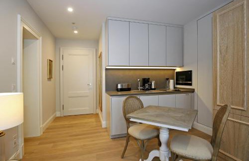 Heiligendamm Apartamento | Villa Möwe Souterrain Wohnung 08