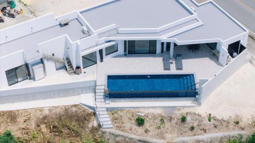 Miyakojima Villa | Villa M BAYFRONT YONAHA -Pool&Sauna Retreat-