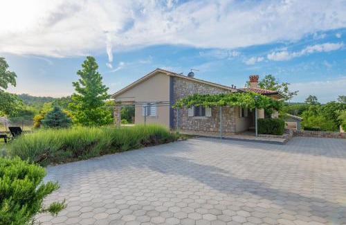 Marceljani Casa | Villa Maja, an ideal Summer hideaway for Families and Friends