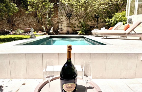 Bel-Air Nord Apartamento | Villa Mandé - Paris Avec Piscine, SPA et Fitness