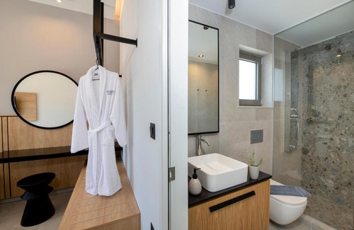 Kato Stalos Villa | Villa Manu Luxury Living