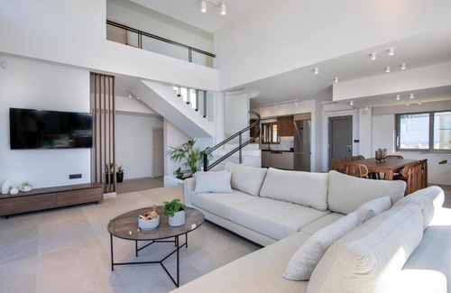 Kato Stalos Villa | Villa Manu Luxury Living