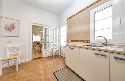 Puerto Calero Villa | Villa Mar Azul Puerto Calero - Piscina privada y BBQ By Lanzarote Vacation Homes