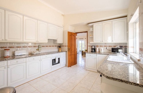 Alfarrobeira Chalet De Esquí | Villa Maren, barrio tranquilo, piscina privata