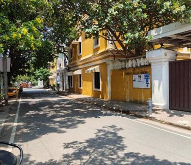 White Town Villa | Villa Mariannie