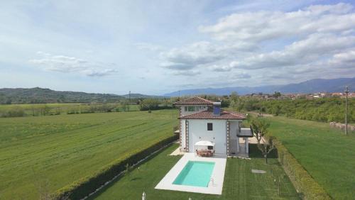 Amorosi Villa | Villa Mariarosaria - Villa di campagna con camino