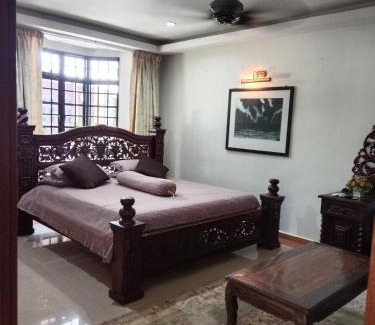 Sungai Pelek Villa | Villa Medina 12 pax private bungalow at Pantai Bagan Lalang