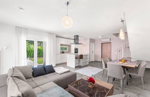 Mugeba Casa | Villa Meerblick,privat Pool-elektrolyse Salzwasser mit Überlauf-rinne, 2-8 Pers