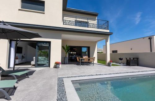 Serignan Villa | Villa Miray - Beach & Pool