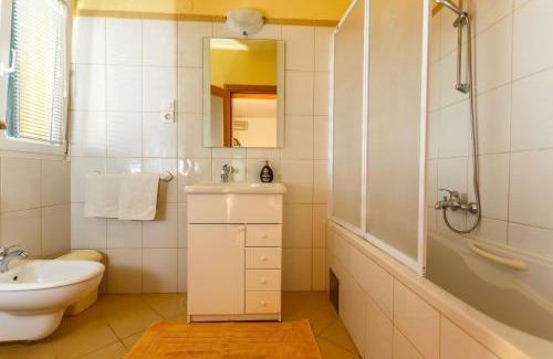 Vrbnik Cama Y Desayuno | Villa Mirela