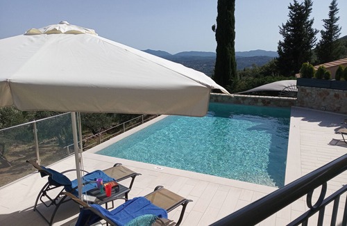 Spartylas Villa | Villa mit Pool und Atemberaubender Aussicht