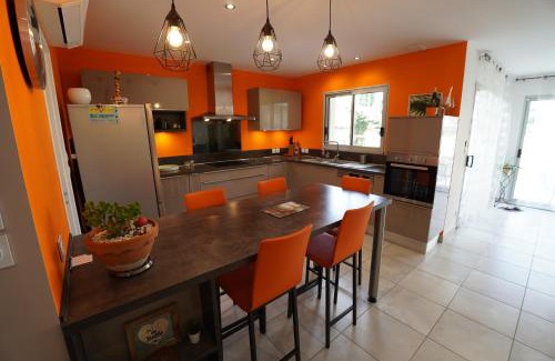 Saint-Genis-Laval Villa | Villa moderne à deux pas de Lyon