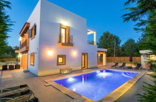 Cap Martinet Villa | Villa Near Ibiza Town Sleeps 12 - 14