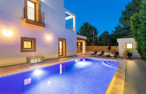 Cap Martinet Villa | Villa Near Ibiza Town Sleeps 12 - 14