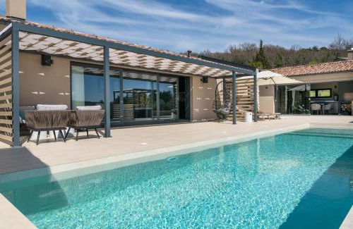 Hum Villa | Villa Noeli