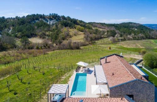 Hum Villa | Villa Noeli with Swimming Pool