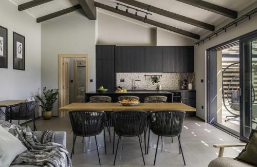 Hum Villa | Villa Noeli with Swimming Pool