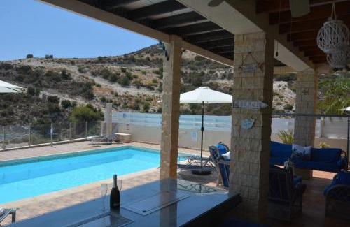 Peyia Town Villa | Villa Ocean Breeze