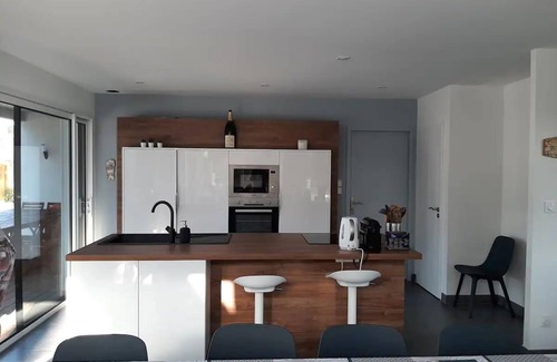 Labenne-Ocean Villa | Villa Océandes: pies en la arena, a 300 m del océano, 12 personas, piscina