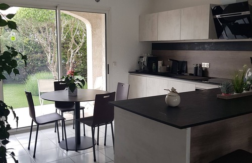 Montferrier-sur-Lez Villa | VILLA DE UN NIVEL EN PAZ CON GRAN PISCINA
