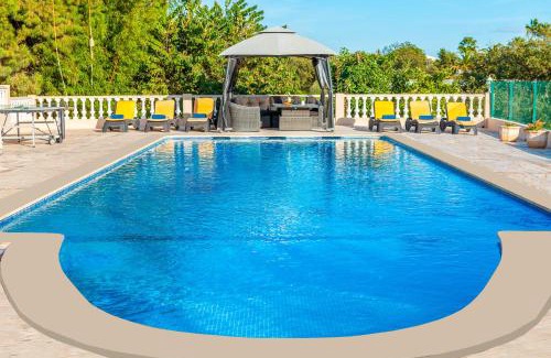 Vale Navio Villa | Villa Paloma by Algarve Vacation