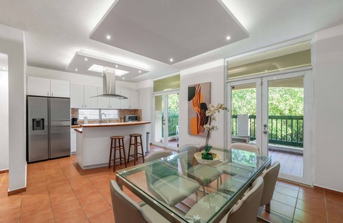 Cerro Gordo Apartamento | Villa Papaya — Garden Views & Family Comfort