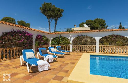 Pinar del Advocat Villa | Villa Ponte Vecchio by Abahana Villas