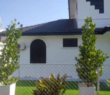 Kampung Guar Syed Alwi Casa | Villa President Homestay -4 bedroom Aircond WIFI Vacations Home
