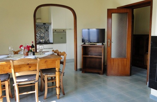 Camporgiano Villa | 3 habitaciones, 1 baño, jardín piscina privada, vista, paseo al pueblo, wifi