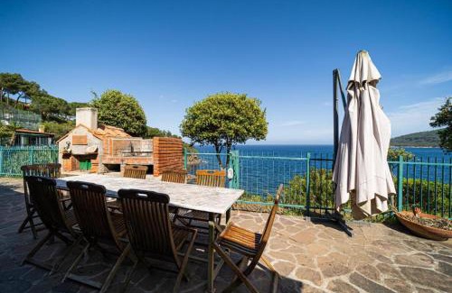 Naregno Casa | Villa Ray Beach