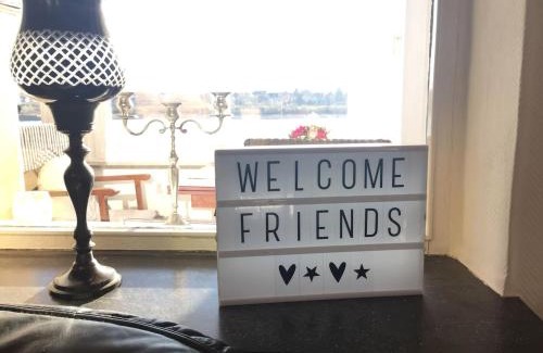 Neuwied Apartamento | VILLA RHEINSTEIN AM SCHLOSS ENGERS