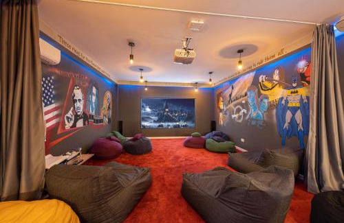 Klis Villa | Villa Rivendell Excelsior - Casino, Cinema, Tennis